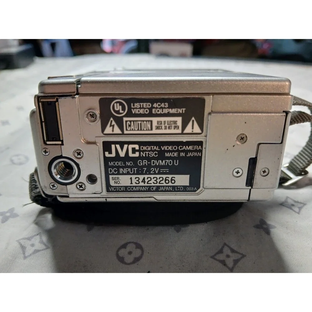 Vtg JVC GR-DVM70U Mini DV Digital Video Camera Japan Digital Still For Parts